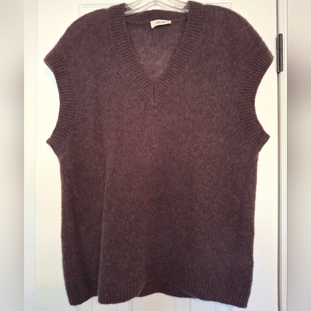 Italian Sleeveless V-Neck Alpaca Sweater Vest - Chocolate Brown